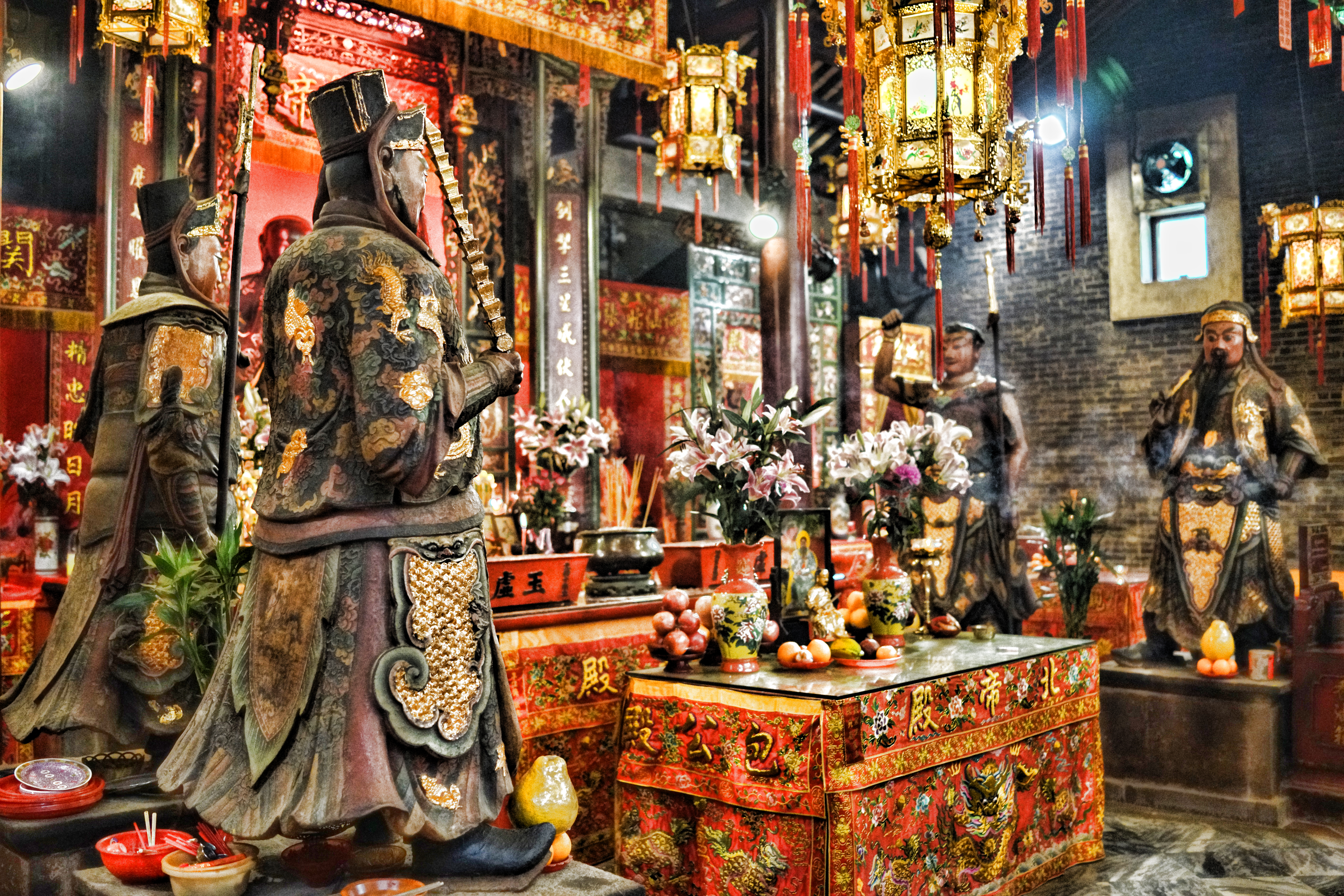 Wan Chai Temple & Blue House